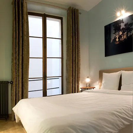 Apartment Contemporary Saint Sauveur One Bedroom